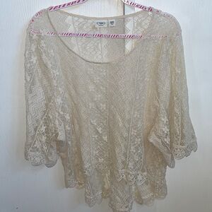 Cato woman Elegant Cream Lace and crochet  high low Top 18-20W”